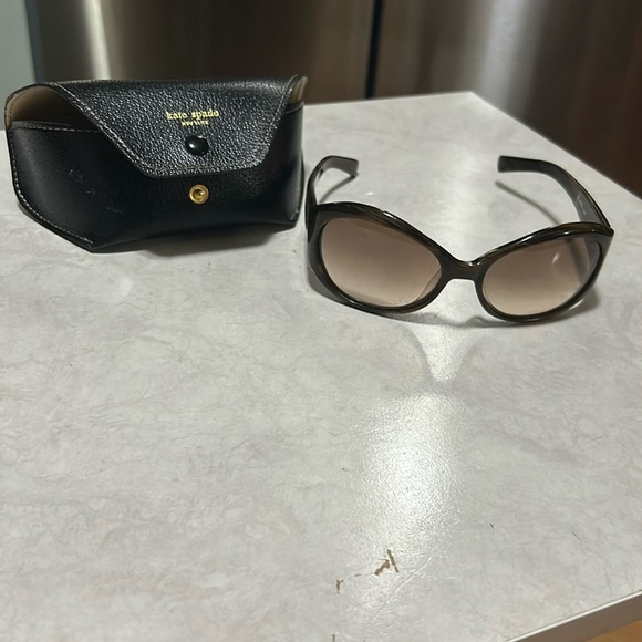 kate spade Accessories - Kate Spade Sherrie sunglasses